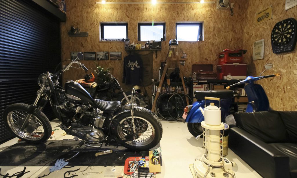 趣味のバイクと暮らす平屋のガレージハウス 写真