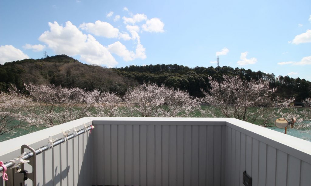 景色を楽しむ家 写真