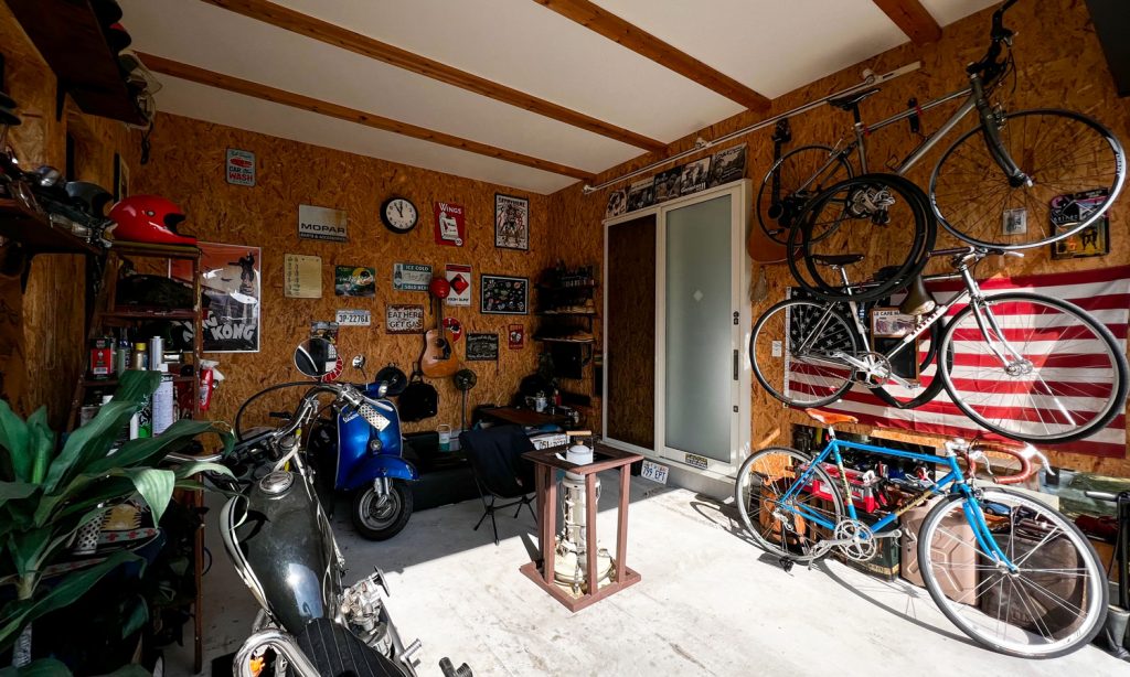 趣味のバイクと暮らす平屋のガレージハウス 写真